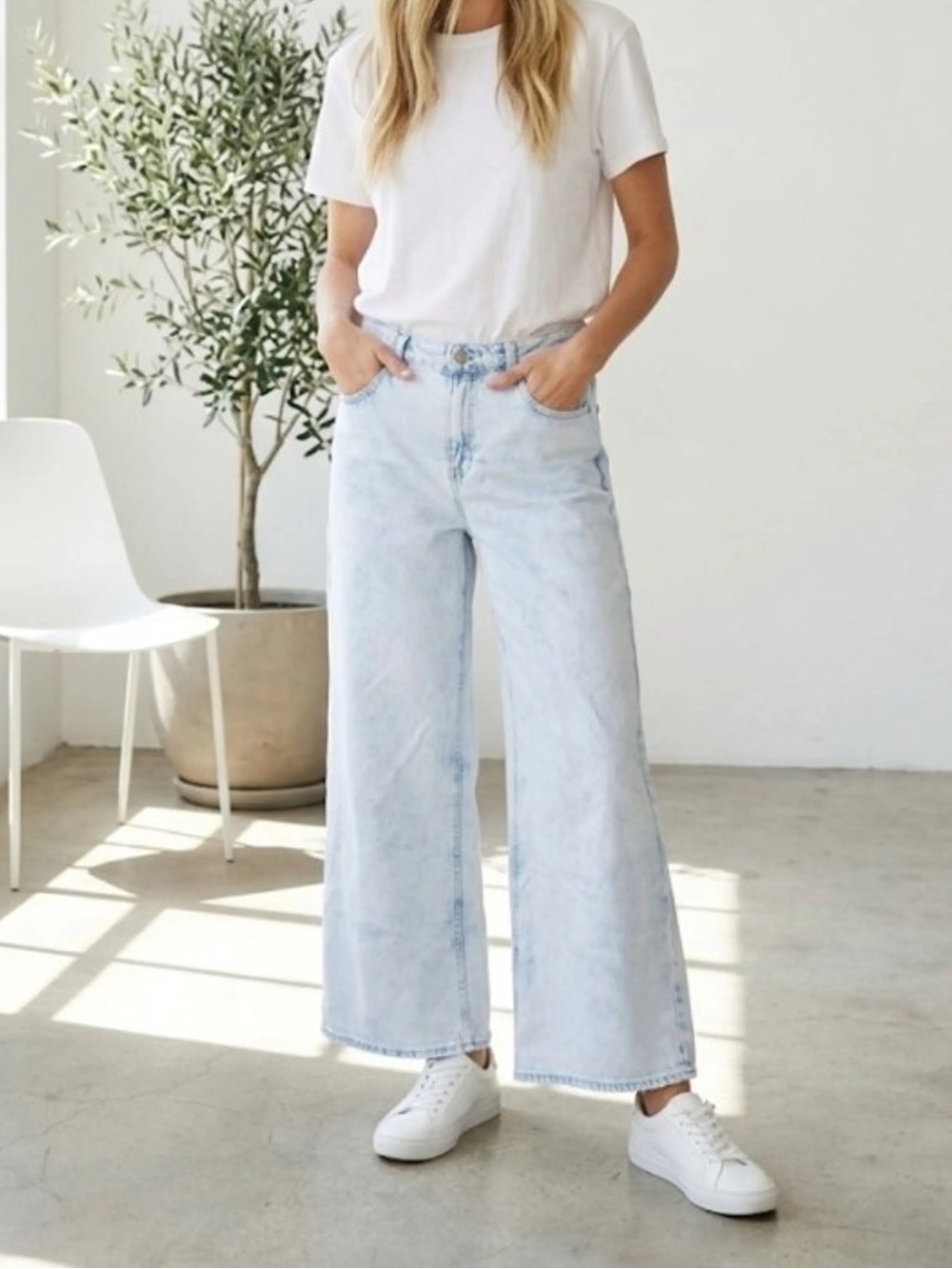 Joie Wide Leg Sweatpant Jeans in Light Wash